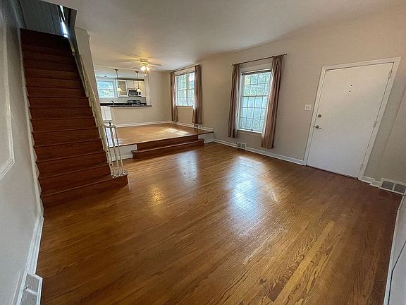 Living/Dining Area