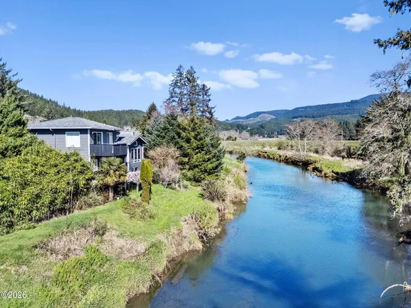 324 S Drift Creek Rd, Lincoln City, OR 97367