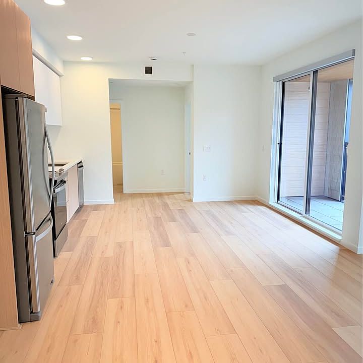 1st image of 37994 2nd Ave #500