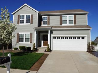 529 Country Chase Dr, Lake Saint Louis, MO 63367