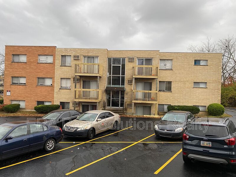 2nd image of 2735 Queen City Ave APT 2