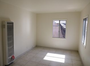 8216 1/2 1st St, Paramount, CA 90723