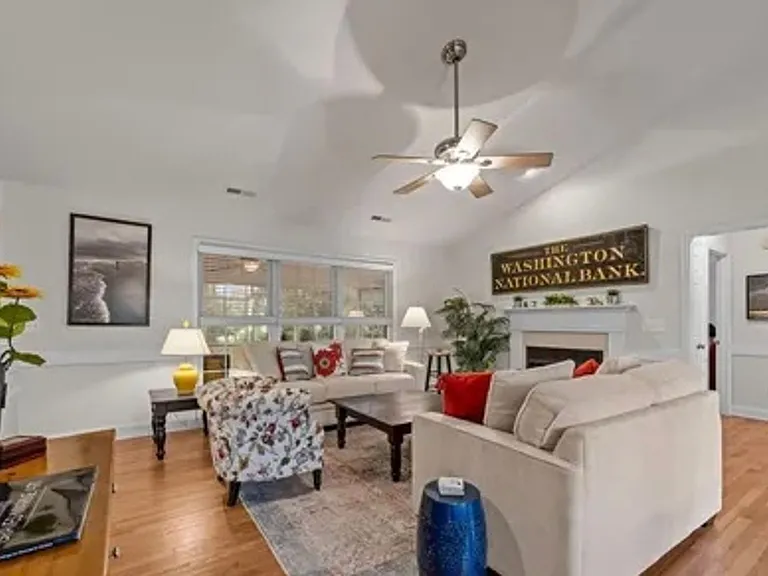815 Pelican Dr — Photo 10