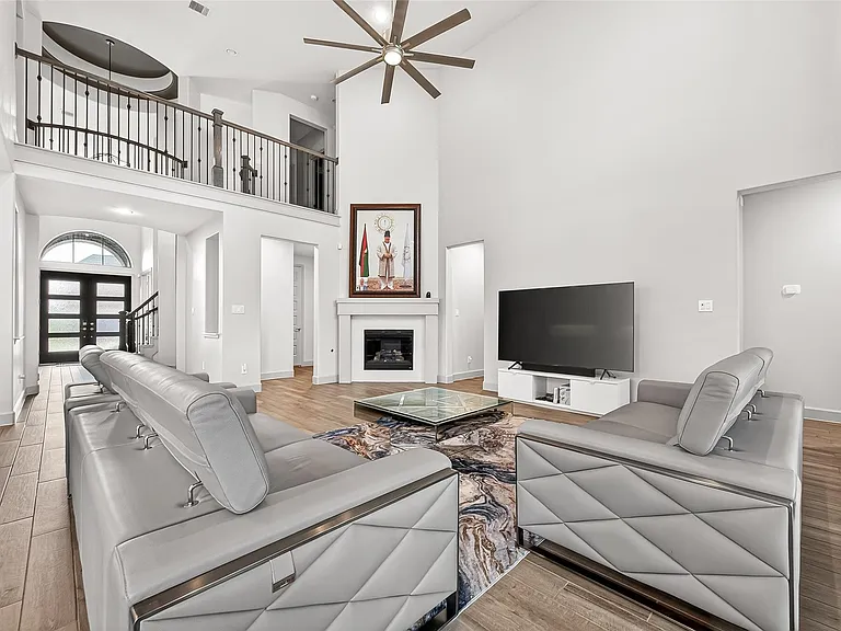 2506 Falling Fig Ln — Photo 11