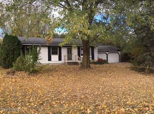 1697 Margaret Dr, Dorr, MI 49323