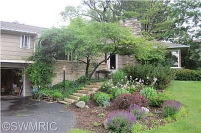 1st image of 2925 Midland Dr SE