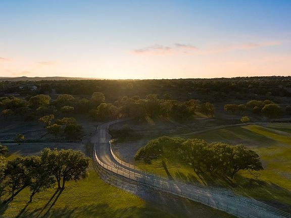 2nd image of 521 Bluff Creek Road