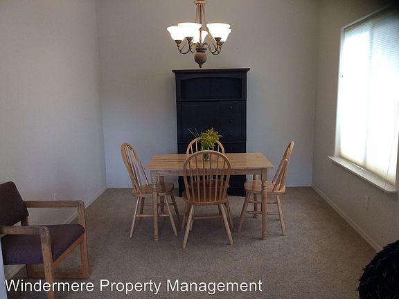 4th image of 1169 SE Surita Ct