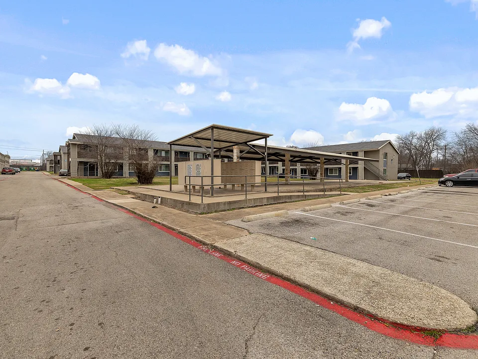 Waverly Apartments