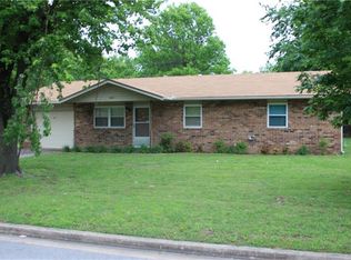 607 Thomas Blvd, Springdale, AR 72762