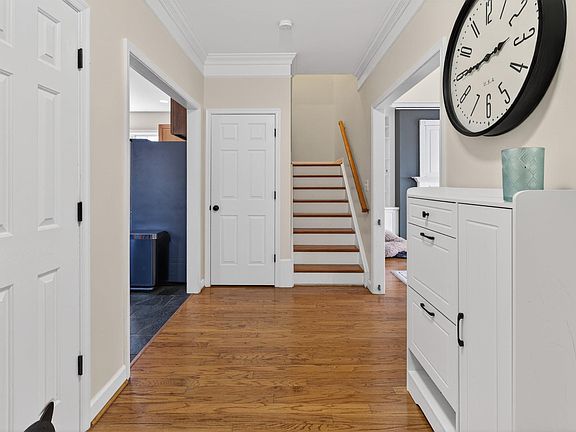 2nd image of 1069 Bristlecone Ln