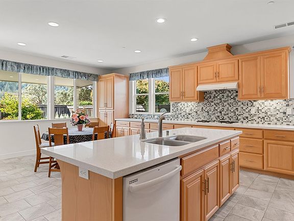 4th image of 6350 Pine Valley Drive