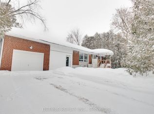 2551 Innes Rd #A, Ottawa, ON K1B3K1