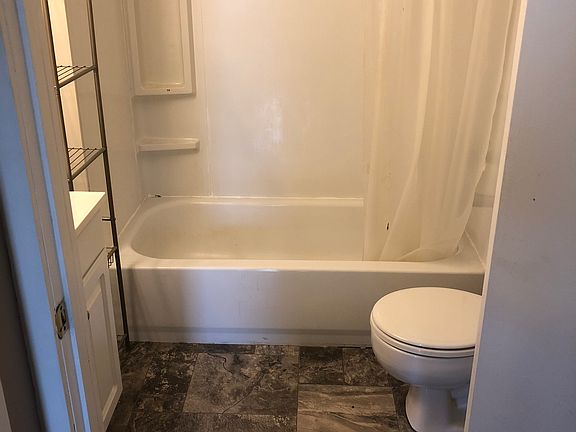 5th image of 242 Southshore Dr