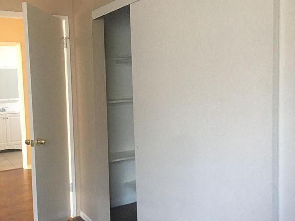 5th image of 8439 Lindley Ave APT 2