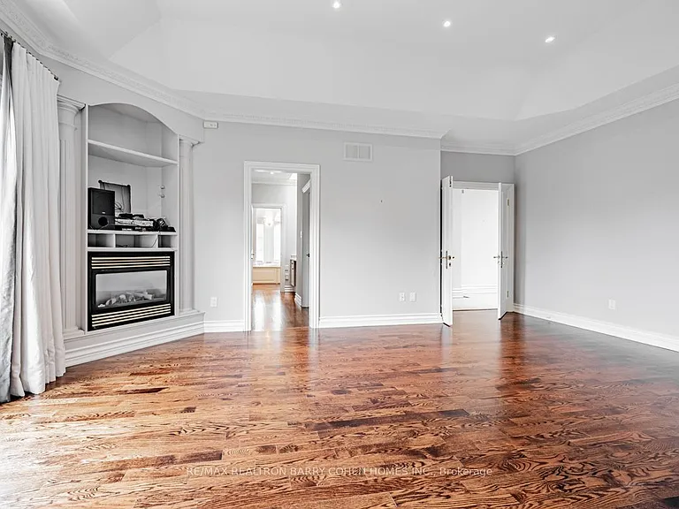 8 York Rd — Photo 22