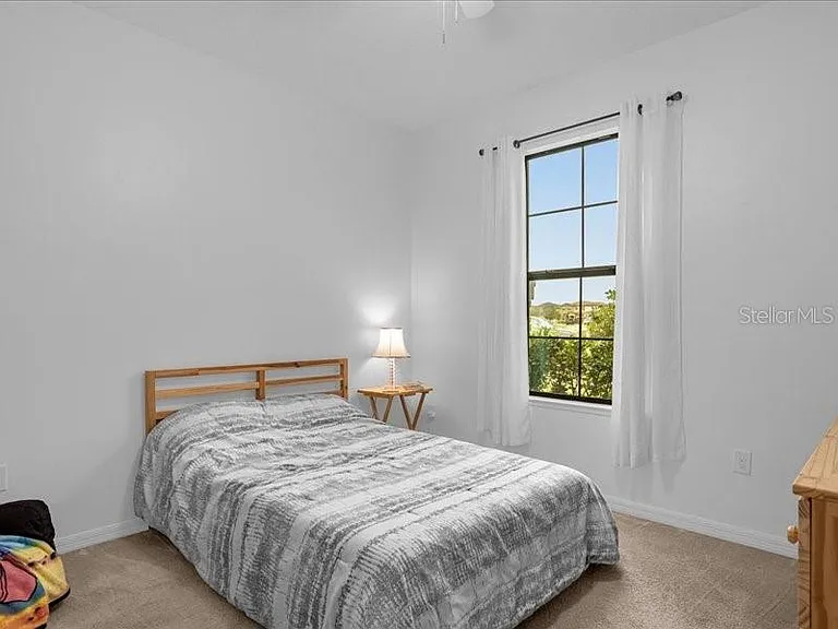 1020 Umbria Ln — Photo 9