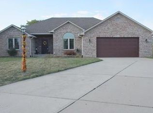 50 Sara Ct, Whiteland, IN 46184