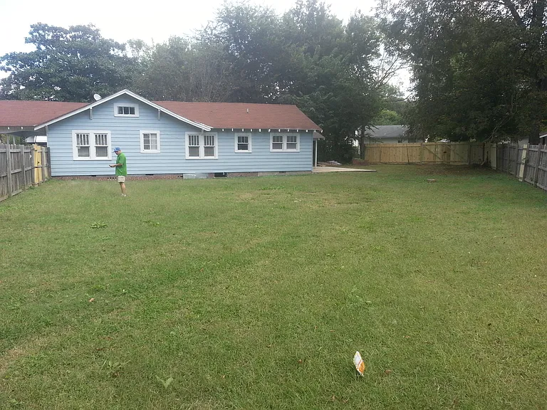 1043 Jackson Blvd — Photo 4
