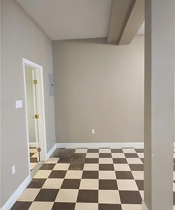 4th image of 423 S Lopez St APT 1