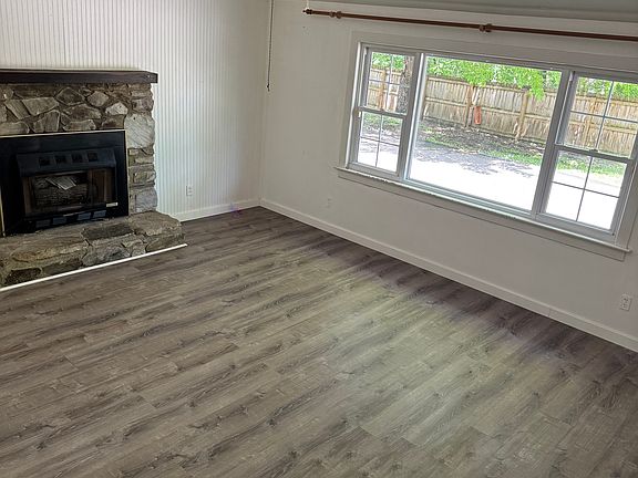 3rd image of 38 Valley Villas Ln