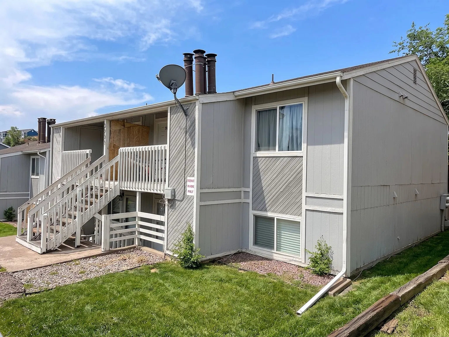 2906 Straus Ln — Photo 2
