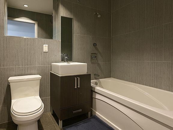 5th image of 143 Skillman Ave APT 4A