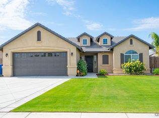 10321 Pepperwood Dr, Bakersfield, CA 93311