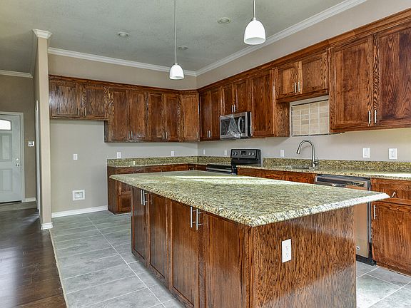 5th image of 8413 Downe Dr