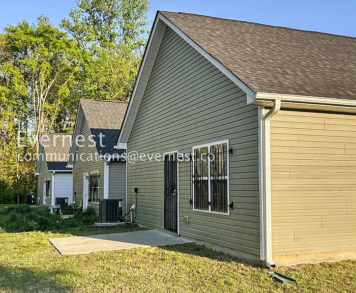10828 Mount Holly Rd — Photo 28