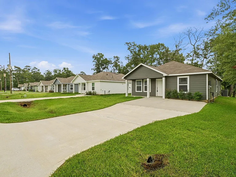 815 Jefferson Ave — Photo 4