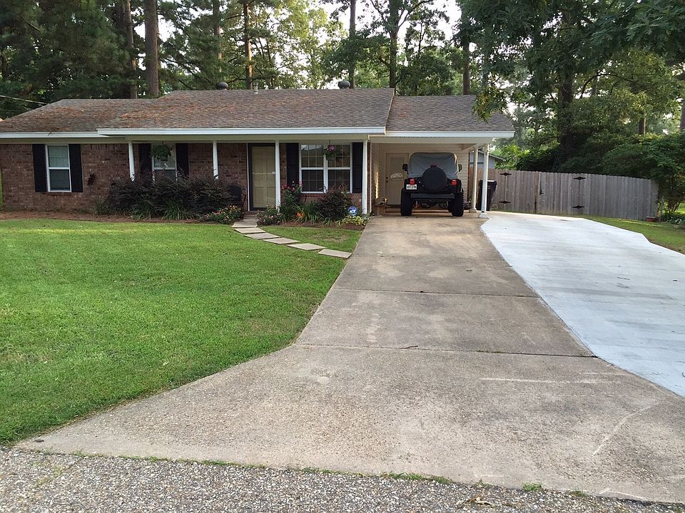 106 Roxanna Drive