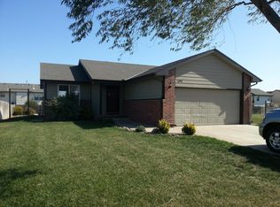 1605 E Winterset Cir, Goddard, KS 67052