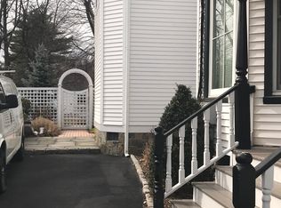 18 Elm Tree Pl, Stamford, CT 06906