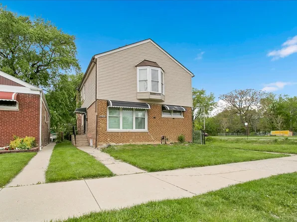 8906 S Mackinaw Ave, Chicago, IL 60617