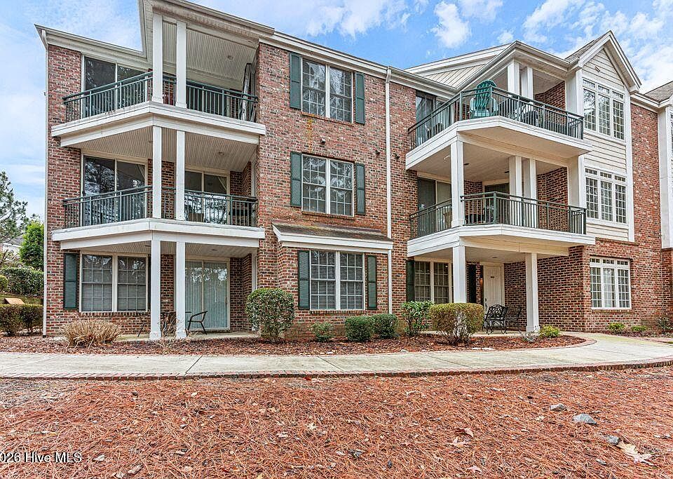 1st image of 1815 Woodbrooke Drive