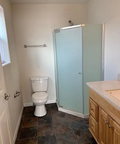 971 Bennington Dr — Photo 2
