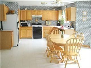 3rd image of 2840 Aaron Dr