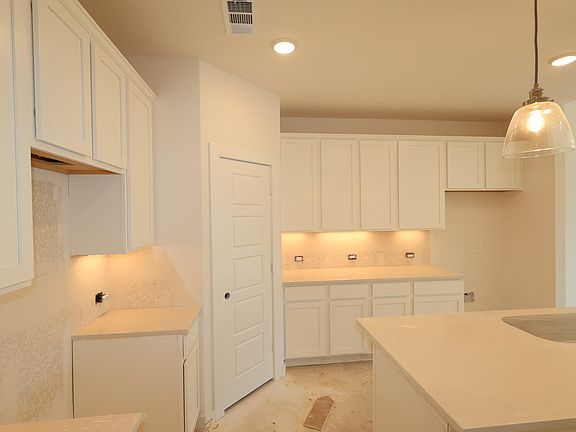 2nd image of 768 Hackberry Branch Ct