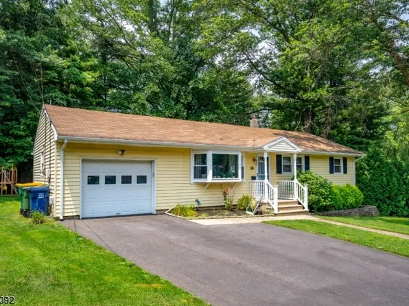 16 Hagemount Ave, Hightstown Boro, NJ 08520