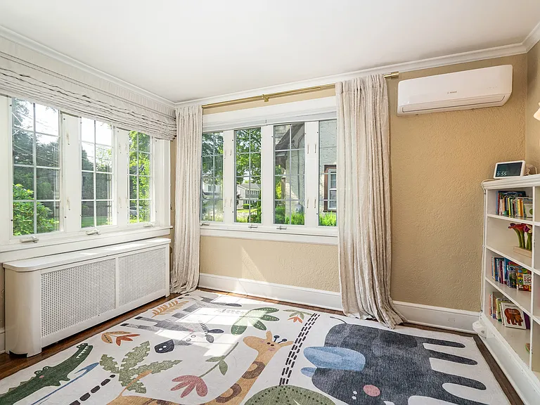 19 Hamilton Rd — Photo 4