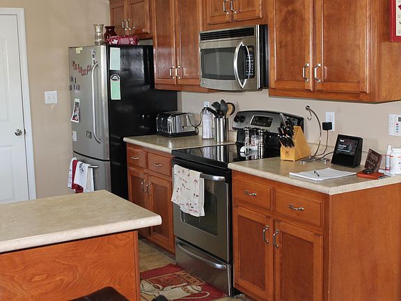 5th image of 3672 Churchplace Ave
