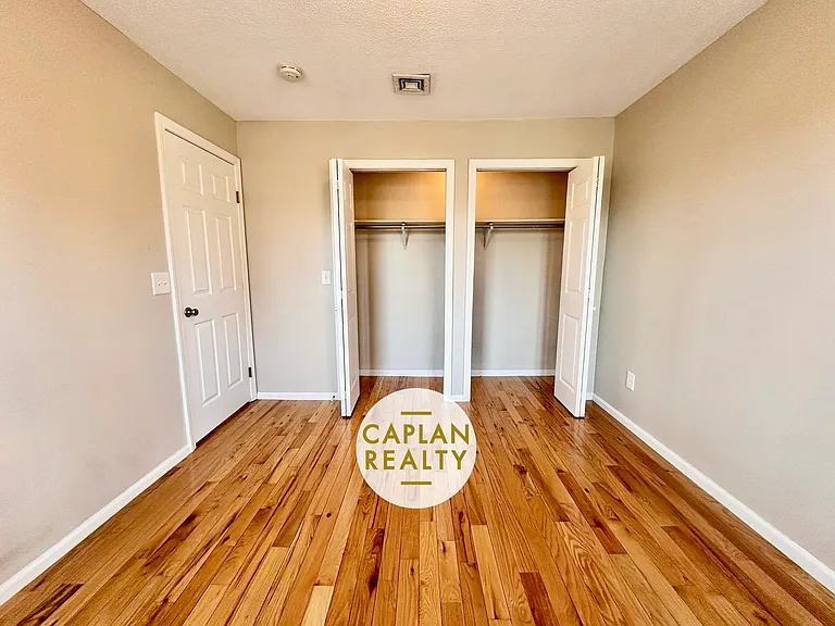 521 East St #O1 — Photo 10