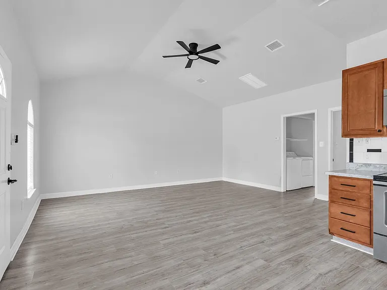 16868 Kempwood — Photo 13