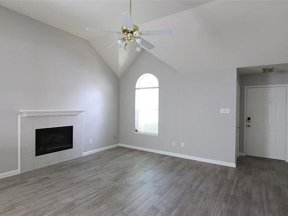 3rd image of 1523 Carstone Ct