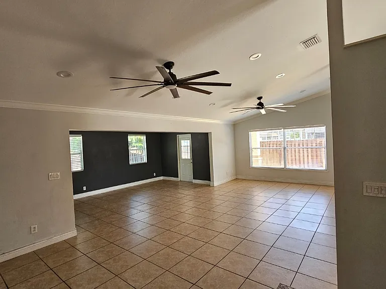 17424 Lee Rd — Photo 11