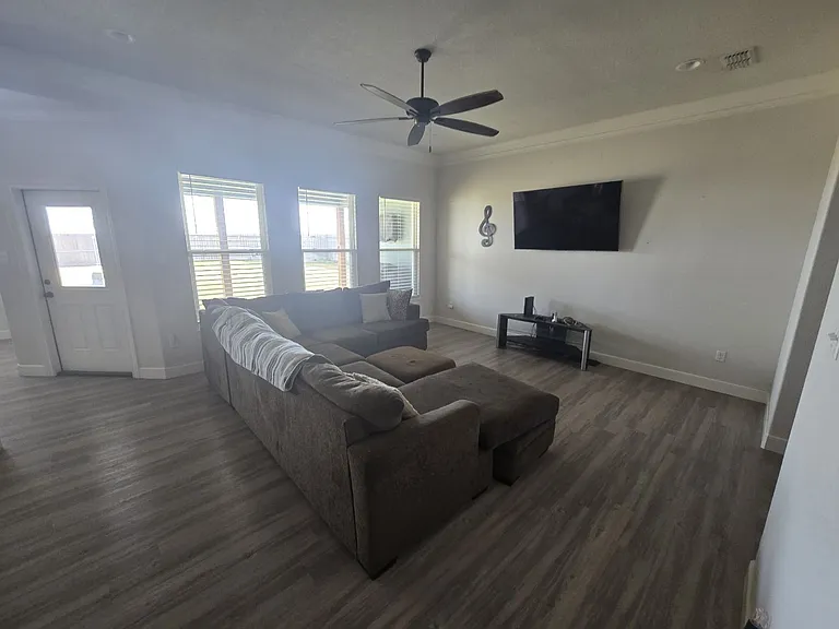 6931 Forrest Meadows Dr — Photo 4