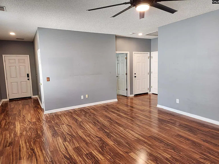 1 Willow Hurst Ct — Photo 4