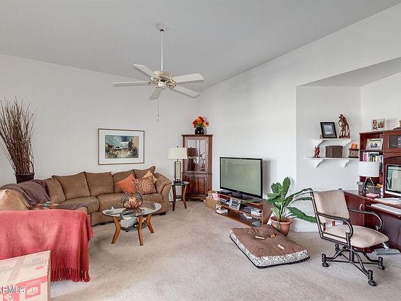 3rd image of 10508 W Palmeras Dr