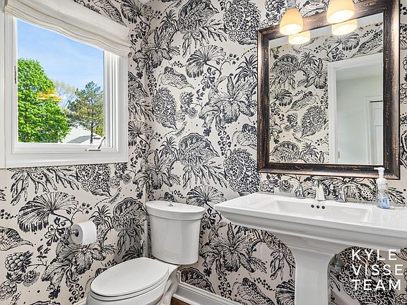 4th image of 6714 Turnberry Dr SE